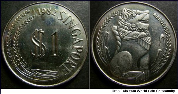 Singapore 1982 1 dollar. Nice condition. Weight: 16.80g