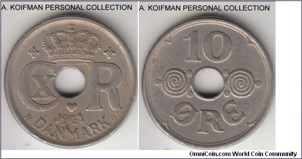 KM-822.2, 1941 Denmark 10 ore; copper-nickel, reeded edge; very fine or so, scarcer year.