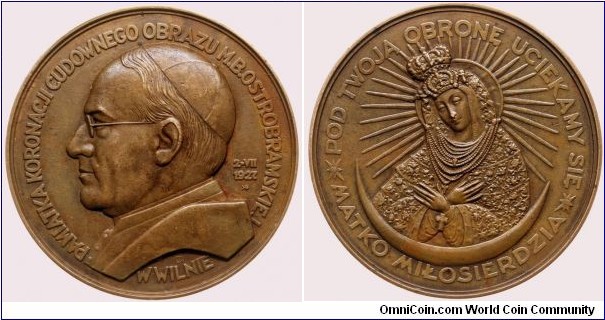 The Coronation of the picture of Our Lady of the Gate of Dawn in Wilno. Polish commemorative medal struck at Warsaw Mint.
