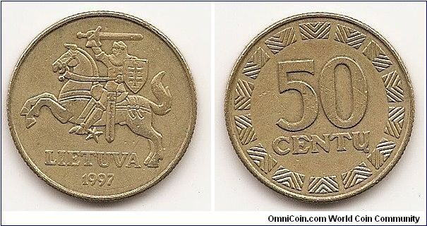 50 Centu
KM#108
6.0000 g., Brass Obv: National arms Rev: Value within designed
circle