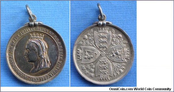 1887 UK Queen Victoria Golden Jubilee Medal by W. Hill . Silver 38MM.
