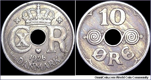 Denmark - 10 Öre - 1926 - Weight 3,0 gr - Copper-Nickel - Size 18 mm - Thickness 1,4 mm - Alignment Medal (0°) - Ruler / King Christian X (1912-47) - Mintmark Heart = Kopenhagen. Denmark - GJ = Moneyer initials of Knud Gunnar Jensen - Edge : Smooth - Mintage 4 107 000 - Reference KM# 822.1 (1924-47)