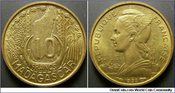 Madagascar 1953 10 franc. Nice coin. Weight: 2.99g. 