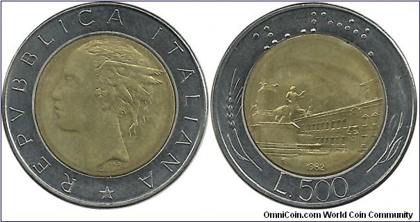 Italy 500 Lire 1982 - First Bimetal Coin in the world