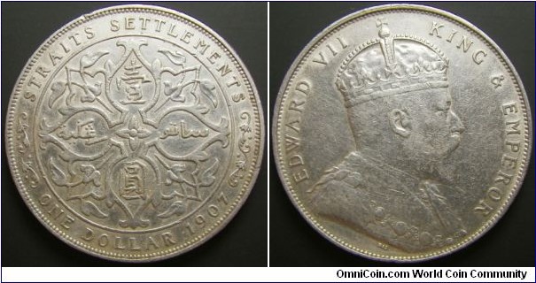 Straits Settlement 1907 1 dollar. Possible old cleaning. Nice crown size coin. Weight: 20.15g. 