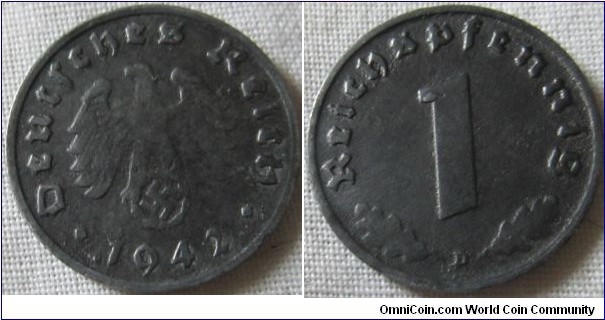 1942 D 1 pfennig, hard to tell wether this is damage, wear or minting error