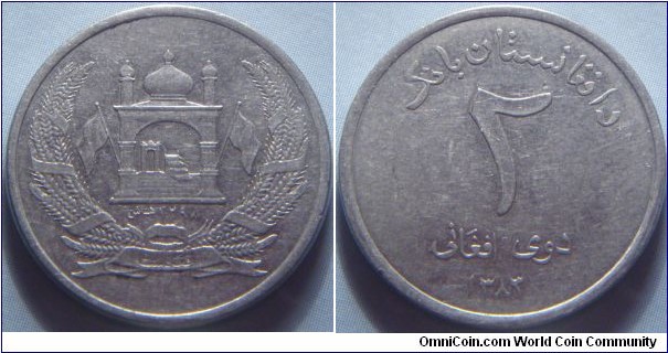 Afghanistan | 
2 Afghani, 2004 (1383) | 
22 mm, 4.25 gr. | 
Stainless Steel | 

Obverse: National arms | 
Lettering: افغانستان | 

Reverse: Value and date | 
Lettering: ١٣٨٣ دوی افغانی ۲ د افغانستان بانک |