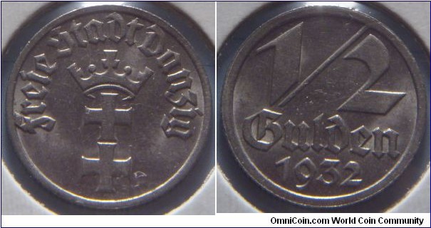 Danzig | 
½ Gulden, 1932 | 
19.5 mm, 3 gr. | 
Nickel | 

Obverse: Legend above Coat of Arms | 
Lettering: Freie Stadt Danzig | 

Reverse: Denomination, year below | 
Lettering: 1/2 Gulden 1932 |
