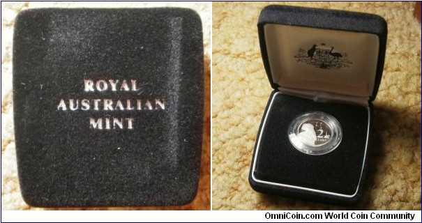 Australia 1988 2 dollar coin box.