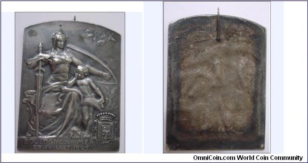 1908 France Gallia with Child Medal by Andre Massoulle. Silver Plated Bronze: 115X85MM
Obv: Gallia holding swaod & shield on left, nude child besides her on rigth. Coat of Arm of Boulogne on right corner. Legend BOULOGUE SUR MER 28 JUILLET 1908. Rev: Plain.