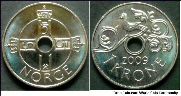 Norway 1 krone.
2009, Cu-ni. Det Norske Myntverket (The Norwegian Mint), Kongsberg. After 2006 no initials were placed on Norwegian coins.