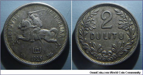 Lithuania | 
2 Litu, 1925 | 
22.9 mm, 5.4 gr. | 
Silver (.500) | 

Obverse: National Coat of Arms, date below | 
Lettering: LIETUVOS RESPUBLIKA 1925 | 

Reverse: Denomination within wreath | 
Lettering: DU LITU |