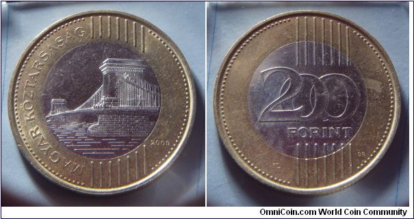 Hungary | 
200 Forint, 2009 | 
28.3 mm, 9 gr. | 
Bi-metallic: Copper-nickel centre in Nickel-brass ring | 

Obverse: Széchenyi Chain Bridge in Budapest, date right | 
Lettering: MAGYAR KÖZTÁRSASÁG 2009 | 

Reverse: Denomination | 
Lettering: 200 FORINT |