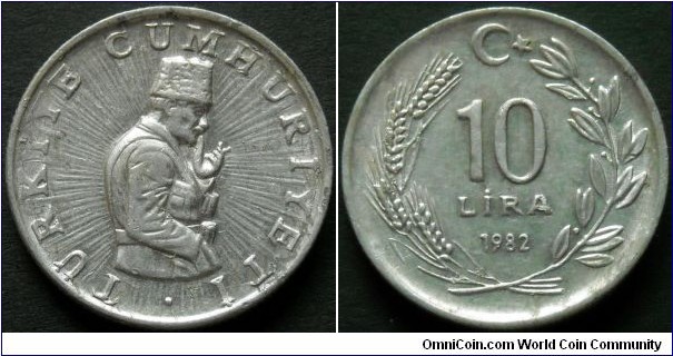 Turkey 10 lira.
1982, Crescent to right. KM#950.1