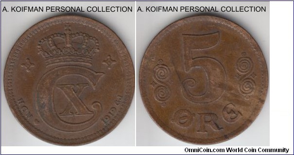 KM-814.2, 1919 Denmark 5 ore; bronze, plain edge; extra fine or about, streaky toning on this first year of the issue coin.