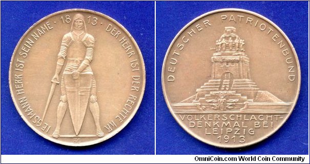 Commemorative medal in honor of the opening of the Memorial in honor of the 100th anniversary of the Battle of the Nations near Leipzig.


Bronze.