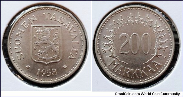 Finland 200 markkaa.
1958, Ag 500. Weight; 8,3g. Design; Peippo Uolevi Helle. Mintage: 1.477.000 pcs.