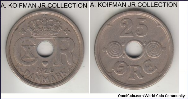 KM-823.1, 1926 Denmark 25 ore; copper-nickel, reeded edge; Christian X, very fine to good very fine.