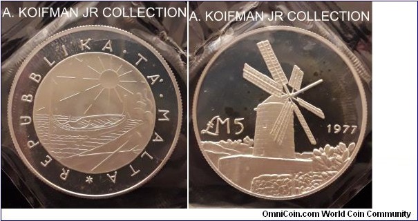 KM-47, 1977 Malta 5 pounds; proof, silver, reeded edge; Windmill on Malta, small mintage of 3,938, in original mint cell part of the 3 coin set, light toning.