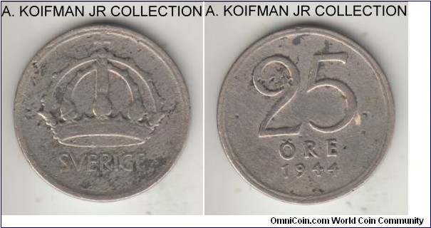 KM-816, 1944 Sweden 25 ore; silver, plain edge; Gustaf V, well worn and cleaned.