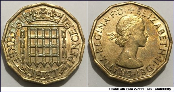 3 Pence (United Kingdom / Queen Elizabeth II // Nickel Brass) 