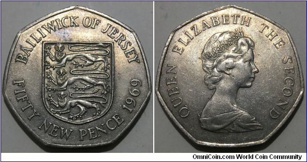 50 New Pence (Bailiwick of Jersey - British Crown Dependencies / Queen Elizabeth II // Copper-Nickel / Mintage: 480.000 pcs)
