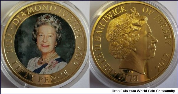 50p Queen Elizabeth II Diamond Jubilee, Queen facing forward, white dress & tiara