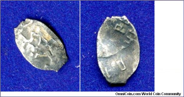 Silver kopeyka.
Presumably Peter the Great.
Double strike when chasing.

Found by a metal detector near Moscow.


Ag.