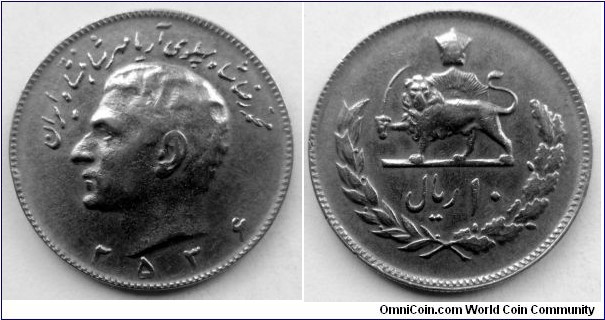 Iran 10 rials.
1977 (MS 2536)