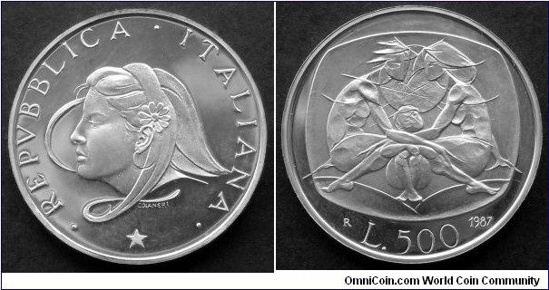 Italy 500 lire. 1987, Year of the Family. Ag 835. Weight; 11g. Diameter; 27,3mm. Proof. Mintage: 19.700 pcs.