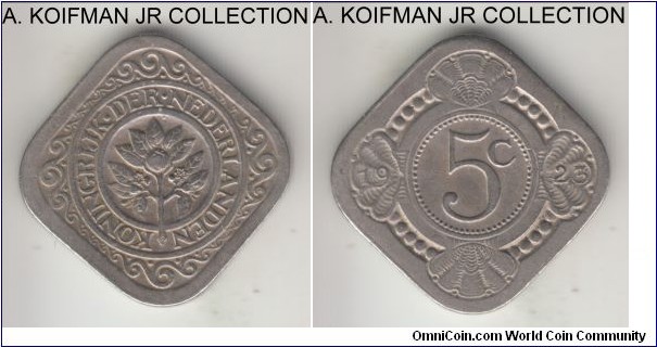 KM-153, 1923 Netherlands 5 cents; copper-nickel, square flan, plain edge; Wilhelmina I, nicer details on this very fine or about coin.