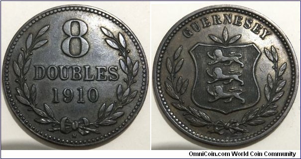 8 Doubles (Bailiwick of Guernsey - British Crown Dependencies / King George V // Bronze 9.6g / Low Mintage: 91.000 pcs)