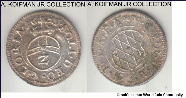 KM-128.1, 1625 German States Bavaria 2 kreuzer; silver, plain edge; Maximilian I, Elector of Bavaria, uncommon in top grades, uncirculated details, toned in places and crudely struck.