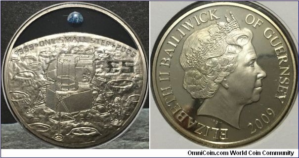 5 Pounds (Bailiwick of Guernsey - British Crown Dependencies / Queen Elizabeth II / 40th Anniversary of the landing on the Moon // Copper-Nickel)
