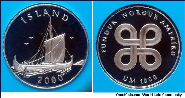 Silver medal commemorating 1000 Years since the discovery of North America. Released in rare Icelandic mint set with 5 coins from 2000. 