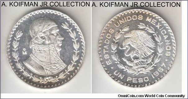 KM-459, 1967 Mexico peso; billon, lettered edge; Morelos 0.100 silver type, bright white proof like uncirculated with subtle peripheral toning.