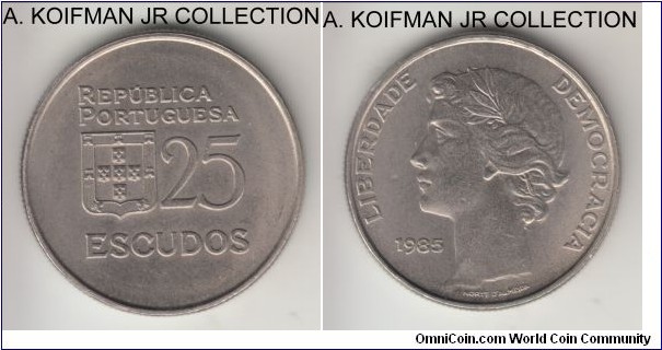 KM-607a, 1985 Portugal 25 escudos; copper-nickel, reeded edge; circulation coinage, average uncirculated.