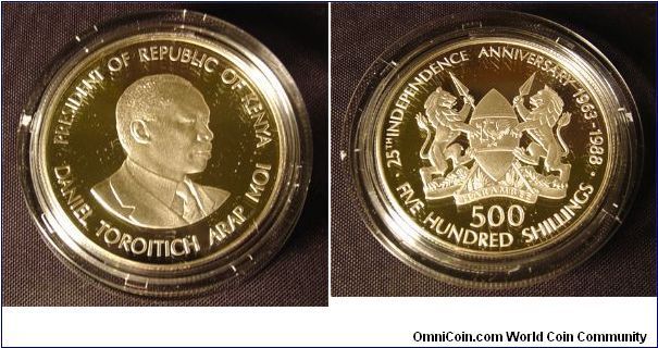 This is a great commemorative coin from Kenya. It is a proof coin commemorating 25 years of independence 1963-1988. Obverse: Potrait of Second President Daniel Toroitich Arap Moi, Reverse: Kenya Coat of Arms, Quality: Proof, Alloy: Silver (92.5% silver/balance copper), please see pictures for details