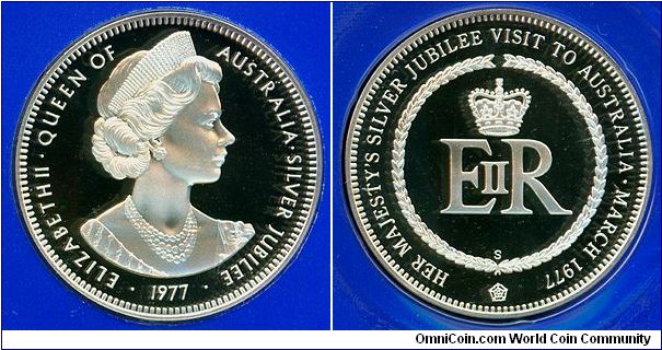 Queen Elizabeth II Silver Jubilee Visit to Australia - Silver proof medallion, Franklin Mint