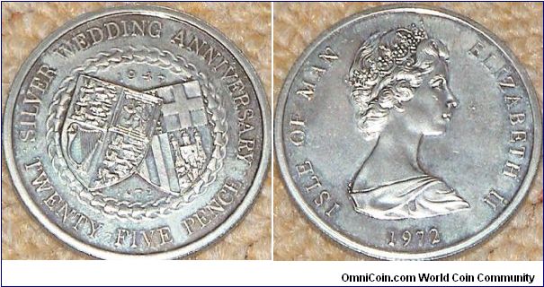 1 Crown. To Commemorate the Silver Jubilee of the Wedding Anniversary of the Queen.