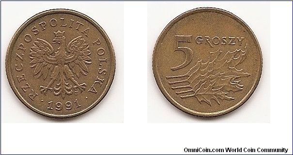 5 Groszy
Y#278
2.5900 g., Brass, 19.5 mm. Obv: National arms Obv. Leg.:
RZECZPOSPOLITA POLSKA Rev: Value at upper left of oak leaves