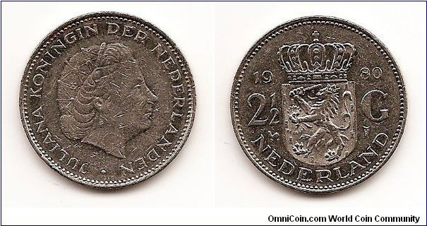 2-1/2 Gulden
KM#191
10.0000 g., Nickel, 29 mm. Ruler: Juliana Obv: Head right Rev:
Crowned arms divide value, GOD * ZIJ * MET * ONS *