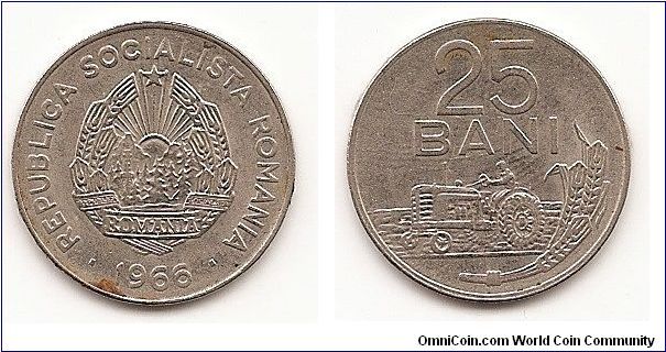 25 Bani
KM#94
3.3800 g., Nickel Clad Steel, 22 mm. Obv: National emblem
Rev: Value above tractor Edge: Plain