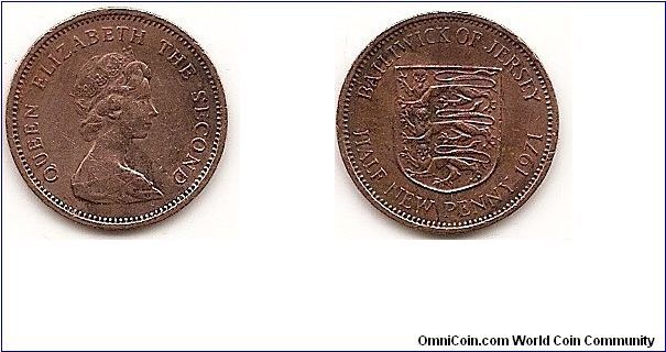 1/2 New penny
KM#29
Bronze, 17.14 mm. Ruler: Elizabeth II Obv: Young bust right
Rev: Shield above written value and date