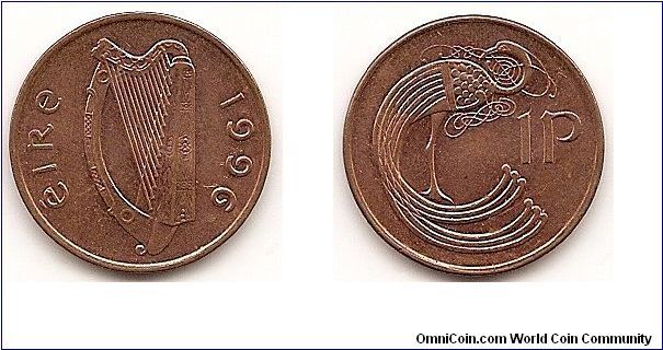 1 Penny
KM#20a
3.5600 g., Copper Plated Steel, 20.3 mm. Subject: Styilized
bird adapted from an ornamental detail in the book of Kells Obv:
Irish harp Rev: Styilized bird Edge: Plain