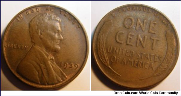 Bronze
1939 Wheat Penny
Composition: .950 Copper, .05 Tin and Zinc 
Diameter: 19 mm 
Weight: 3.11 grams 
Edge: Plain