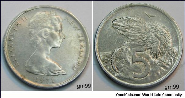 5 Cents (Copper-Nickel)  
Obverse: Crowned head of Queen Elizabeth II right
ELIZABETH II NEW ZEALAND date 1971
Reverse: Tuatara lizard left on rock, bird above,
5