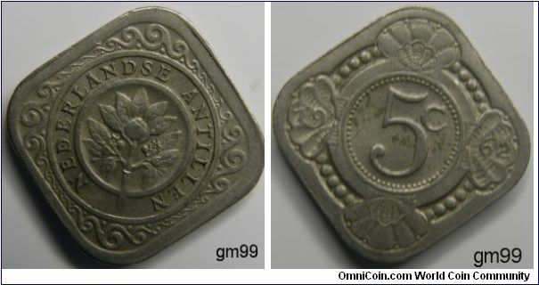 5 Cents (Copper-Nickel) Obverse; Legend around flower, scrolled border around,
NEDERLANDSE ANTILLEN
Reverse; Value within border of shells,
5 C date 1962