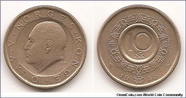 10 Kroner
KM#427
9.0000 g., Copper-Zinc-Nickel Ruler: Olav V Obv: Head left
within circle Rev: Value within small circle at center of order chain