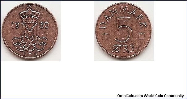 5 Ore
KM#859.2
1.6000 g., Copper Clad Iron, 15.5 mm. Ruler: Margrethe II Obv: Crowned MIIR monogram divides date; mint mark, initials B-B Rev: “DANMARK” above denomination